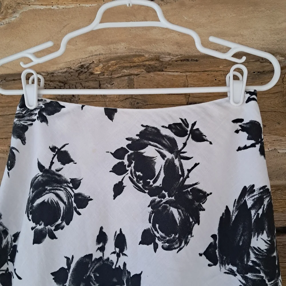Talbots White & Black Rose Print A Line Linen Midi Skirt Size 4